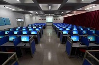 学校信息室防静电地板产生的特点和危害