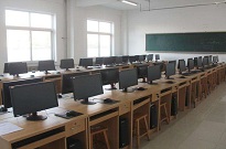 地板市场上顶尖地位的存在—学校信息室防静电地板